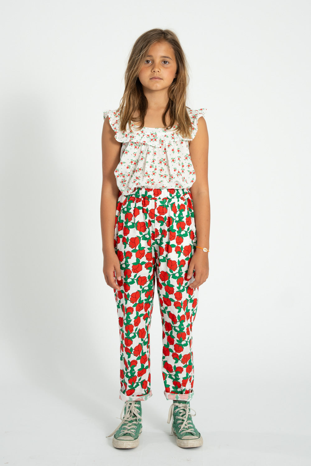 Trousers | ecru w/ red roses print